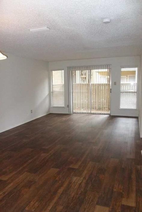 5200 Meadowcreek Dr #C2 - Photo 4 of 14