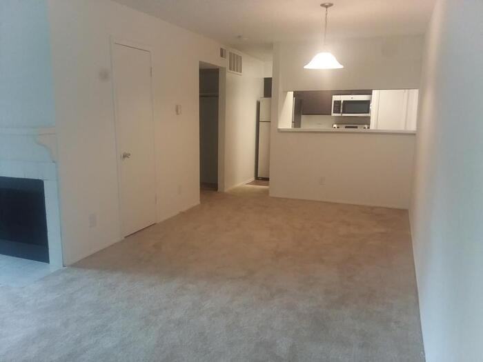 5200 Meadowcreek Dr #B3 - Photo 6 of 15