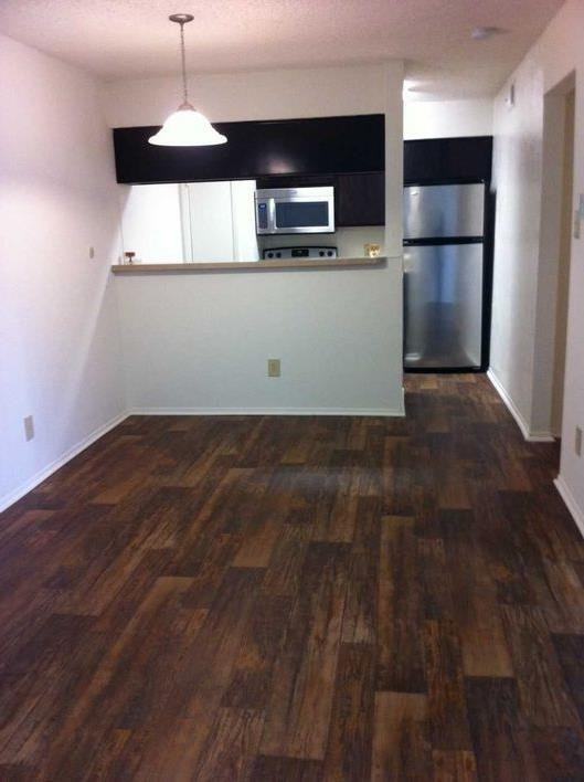 5200 Meadowcreek Dr #B6 - Photo 2 of 18