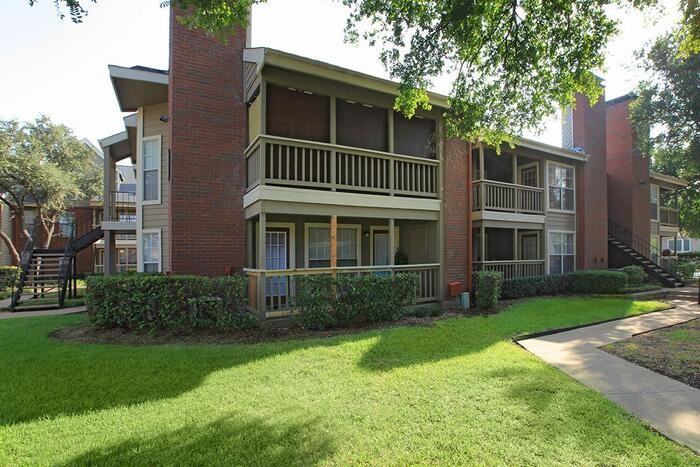 4753 Old Bent Tree Ln #B1 - Photo 5 of 30