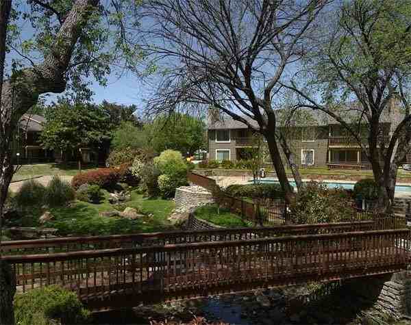 12920 Audelia Rd #B1 - Photo 4 of 10