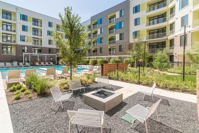 609 Clayton Ln #B3 - Photo 6 of 28