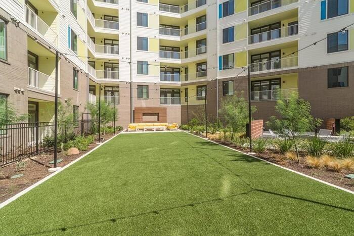 609 Clayton Ln #B6 - Photo 7 of 31