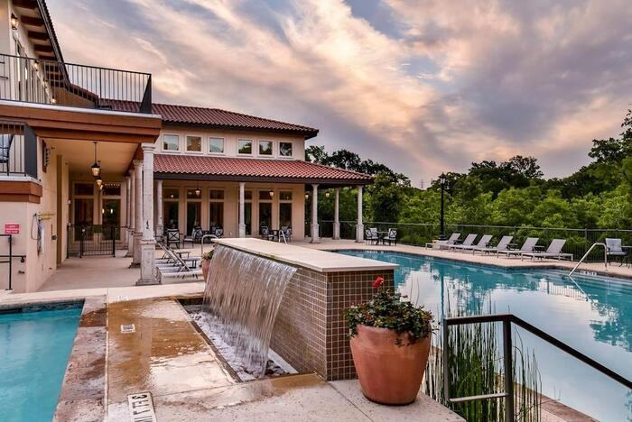 12101 N Lamar Blvd #C2 - Photo 2 of 31