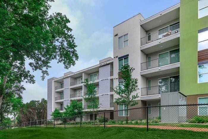 4711 E Riverside Dr #C2 - Photo 5 of 49