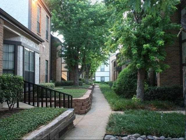 2730 Oak Tree Dr #C2 - Photo 4 of 15