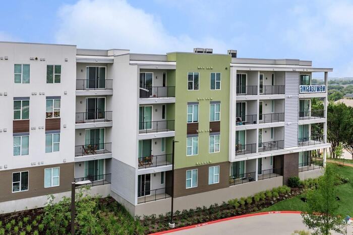 4711 E Riverside Dr #B4 - Photo 4 of 43