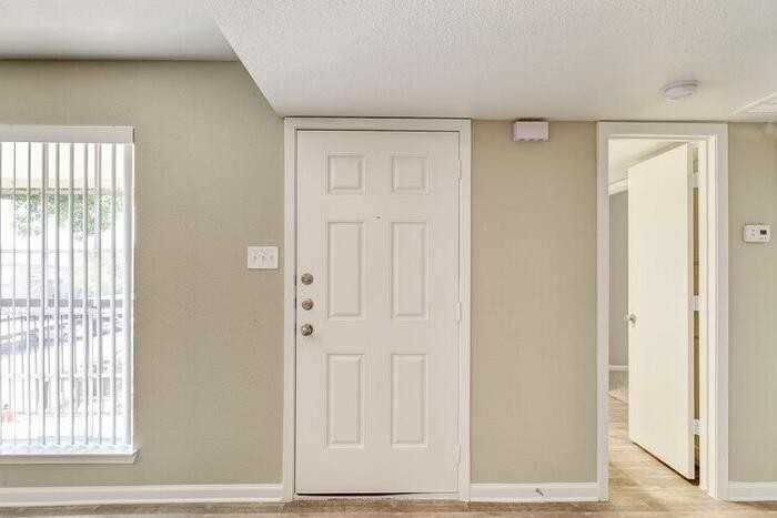 5811 Belt Line Rd #E1 - Photo 5 of 22