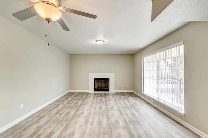 5811 Belt Line Rd #E1 - Photo 7 of 22