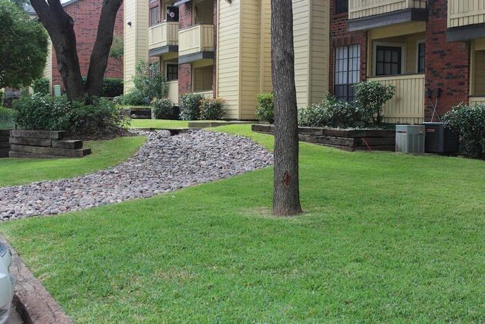 4610 Saturn Rd #B1 - Photo 3 of 12