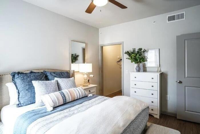 618 El Rio St #C6 - Photo 4 of 14