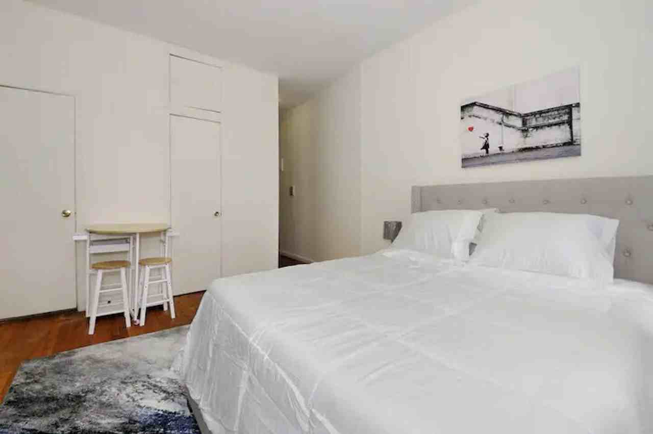 1762 2nd Ave #1323941P - Photo 5 of 12