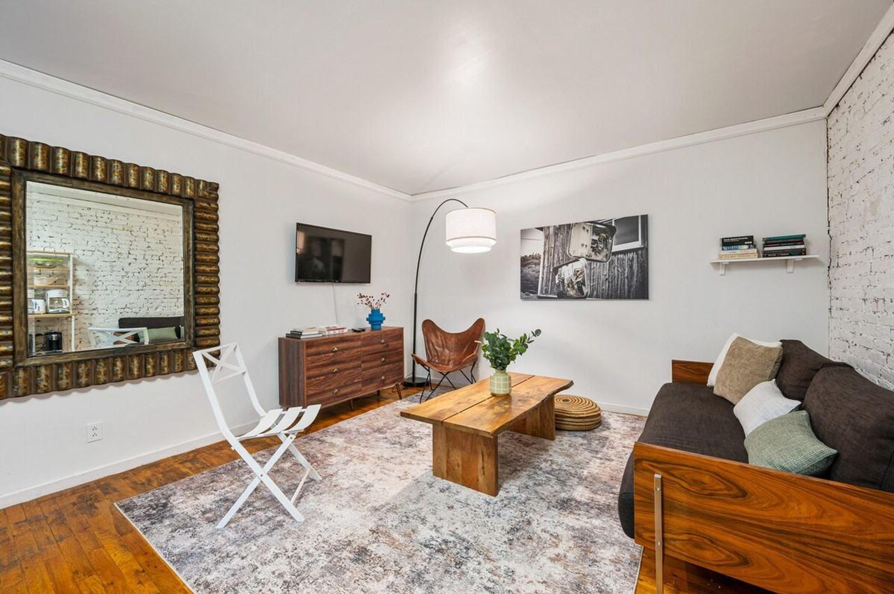 393 8th Ave #1323927P - Photo 4 of 18