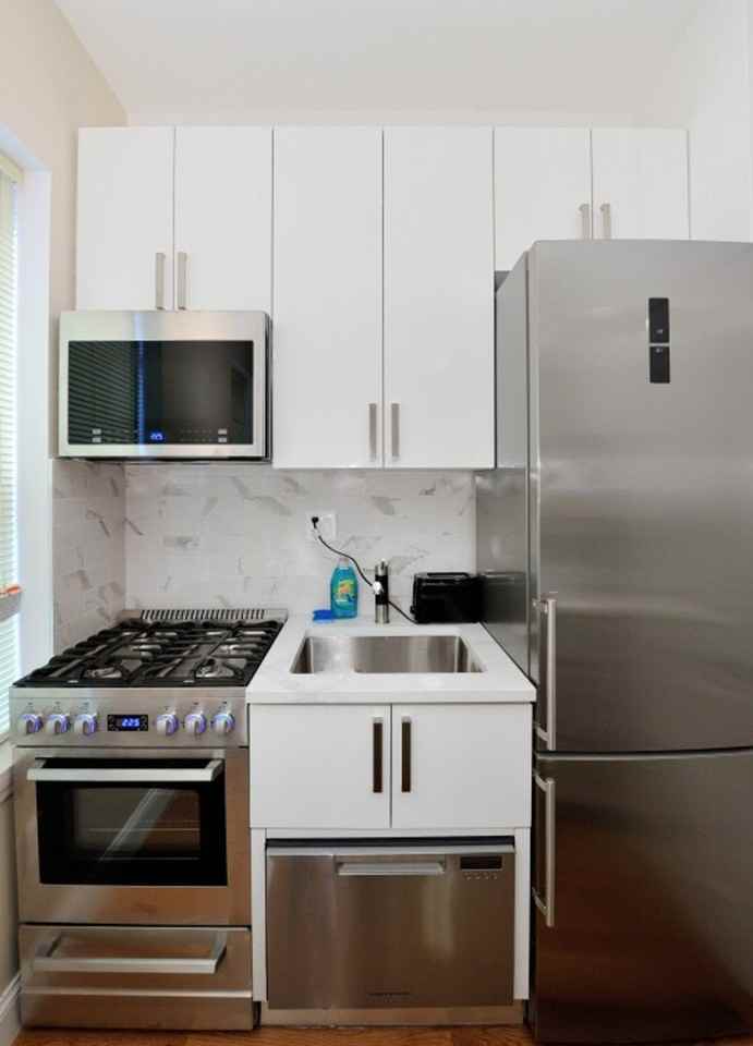 237 Sullivan St #1323956P - Photo 4 of 12