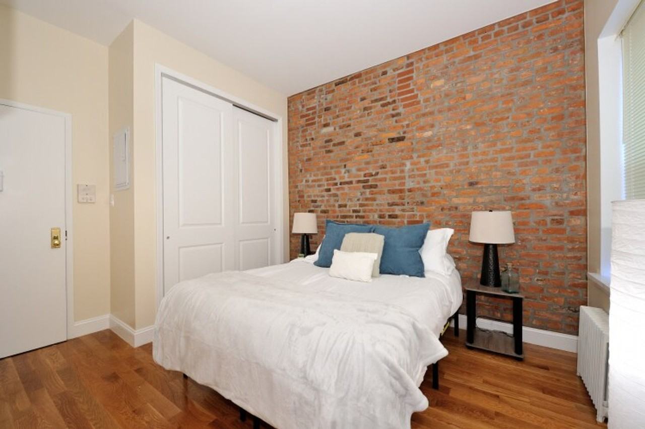 237 Sullivan St #1323956P - Photo 5 of 12