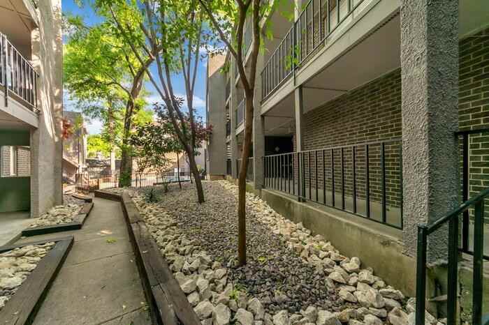 7110 San Mateo Blvd #B2 - Photo 2 of 19