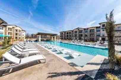 10500 S Interstate 35 #B3 - Photo 2 of 25