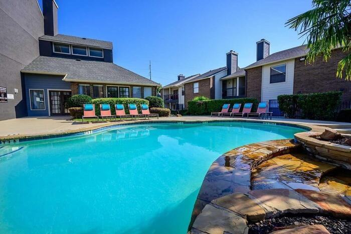 3725 W Northgate Dr #B4 - Photo 4 of 36