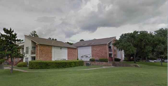 19200 Lyndon B Johnson Fwy #C2 - Photo 3 of 5