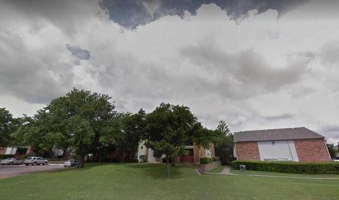 19200 Lyndon B Johnson Fwy #B2 - Photo 2 of 5