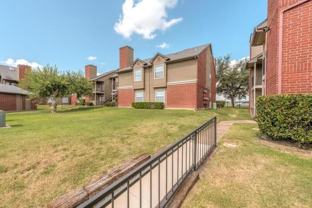 6363 W Camp Wisdom Rd #B1 - Photo 1 of 1