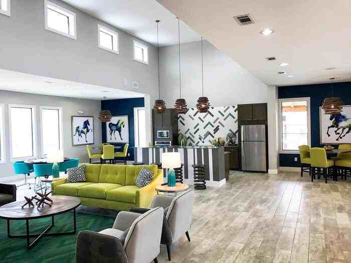 1100 S Kenney Fort Blvd #B2 - Photo 3 of 13