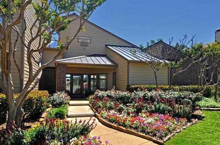 4111 Polaris Dr #B4 - Photo 5 of 28