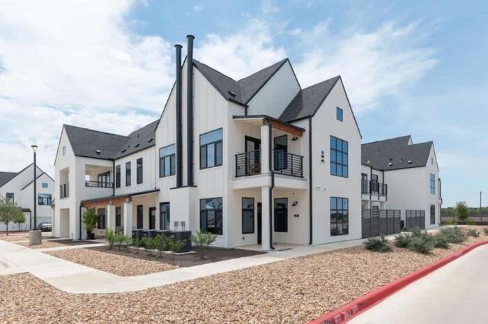 11680 Hero Way W #B3 - Photo 2 of 31