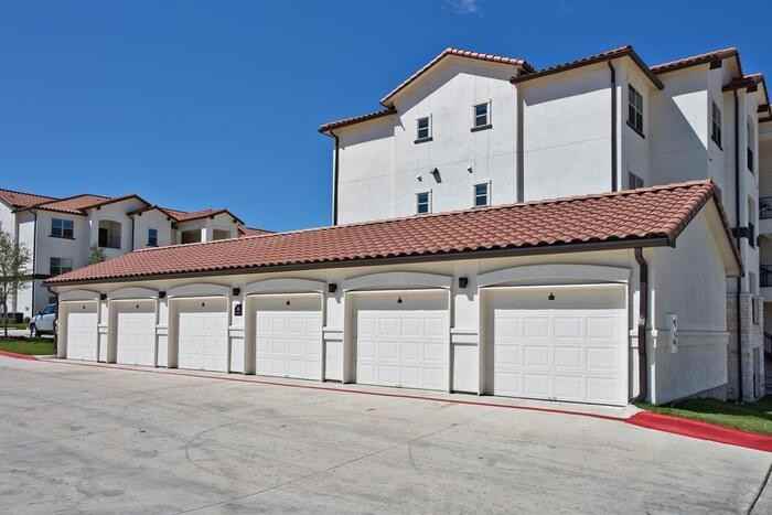 1701 Oak Hill Ln #C2 - Photo 2 of 26