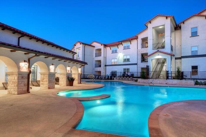 1701 Oak Hill Ln #B2 - Photo 5 of 26