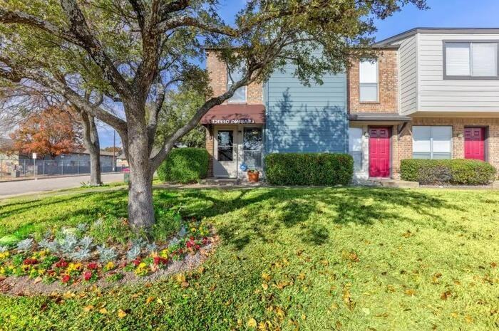 713 W Center St #C1 - Photo 4 of 15