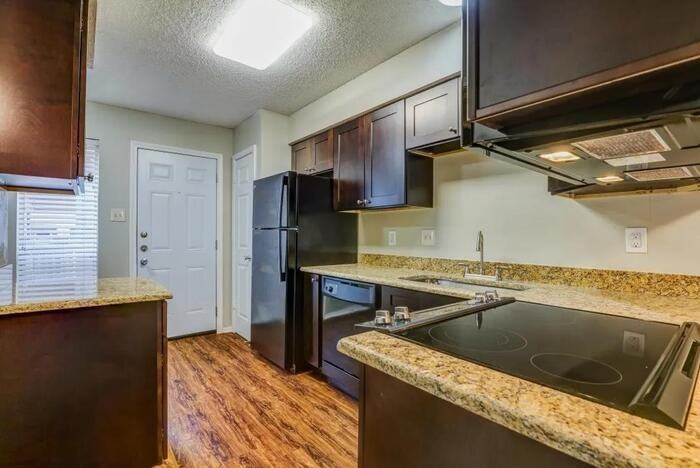 713 W Center St #C1 - Photo 7 of 15