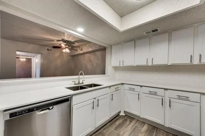 3800 N Belt Line Rd #D1 - Photo 7 of 11