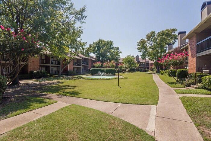 2525 Bolton Boone Dr #C1 - Photo 4 of 34