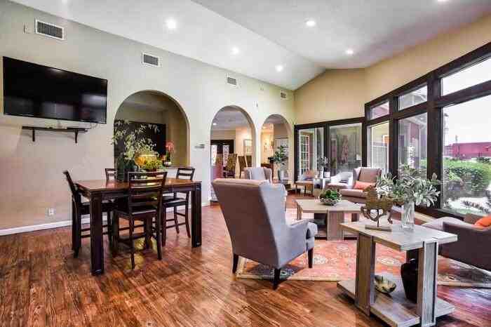 3535 Webb Chapel Ext #B1 - Photo 5 of 14