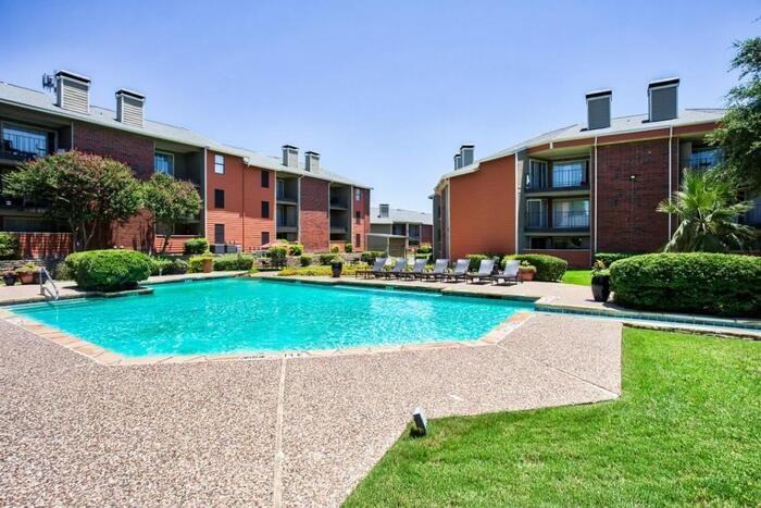 3535 Webb Chapel Ext #B4 - Photo 2 of 19