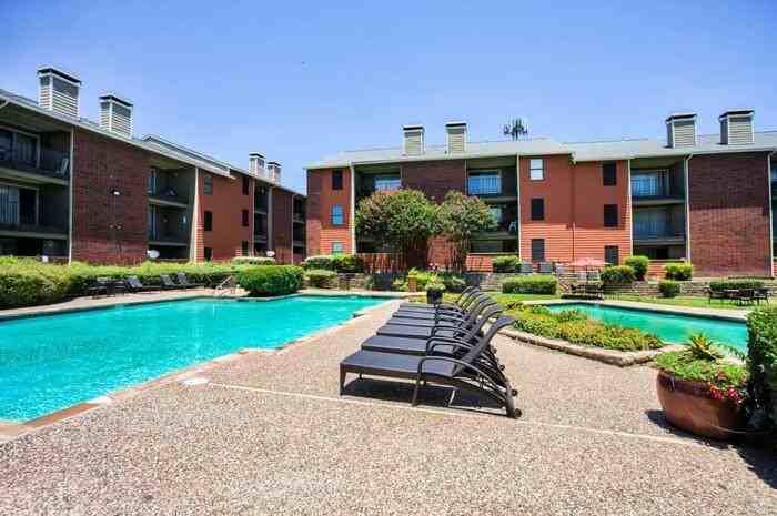 3535 Webb Chapel Ext #B6 - Photo 3 of 19