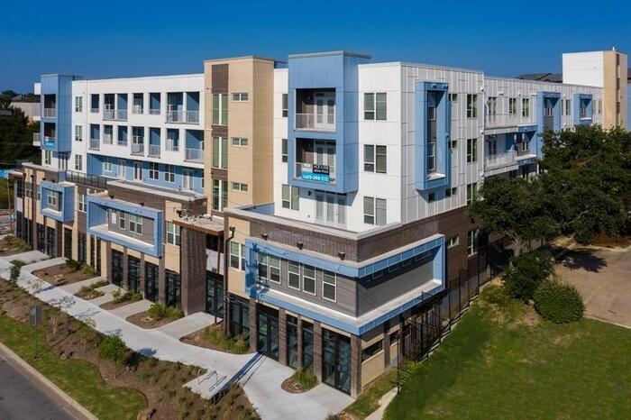 2435 E Riverside Dr #C1 - Photo 2 of 34