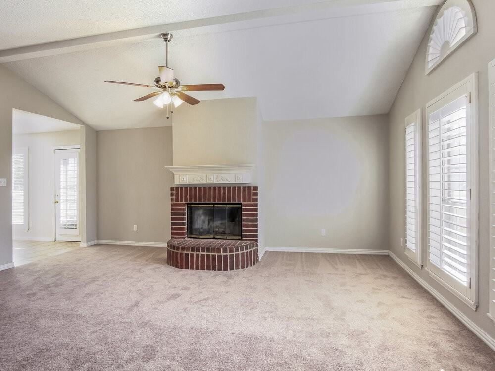 4079 Tulip Tree Drive - Photo 3 of 12