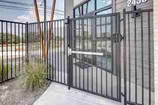 2435 E Riverside Dr #B2 - Photo 1 of 1