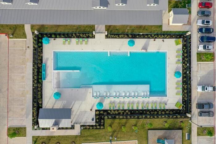 16021 Biltmore Ave #B4 - Photo 2 of 19