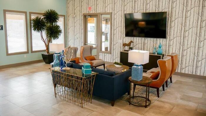 16021 Biltmore Ave #B4 - Photo 5 of 19