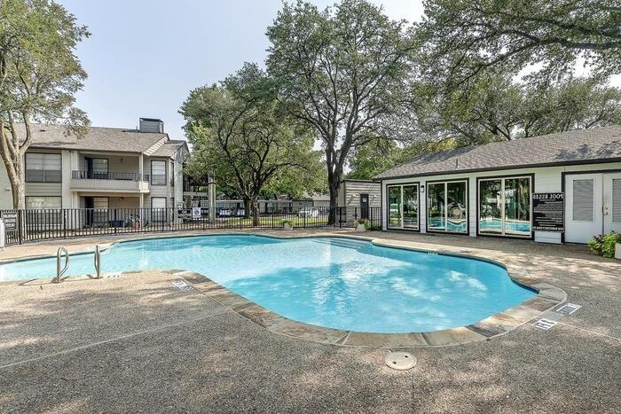 6400 Independence Pkwy #B5 - Photo 2 of 19