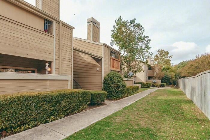 16500 Henderson Pass #C2 - Photo 5 of 21