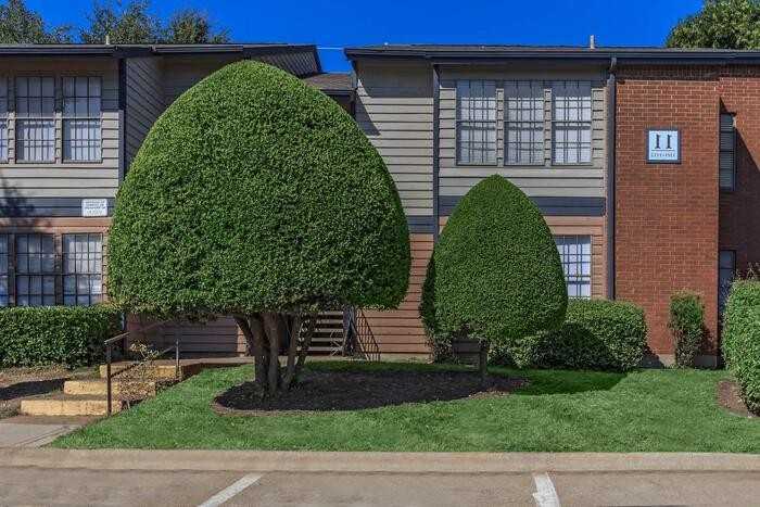 11330 Amanda Ln #B10 - Photo 3 of 37