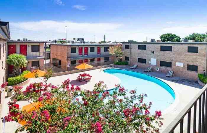 6945 W Interstate 10 #B1 - Photo 7 of 21