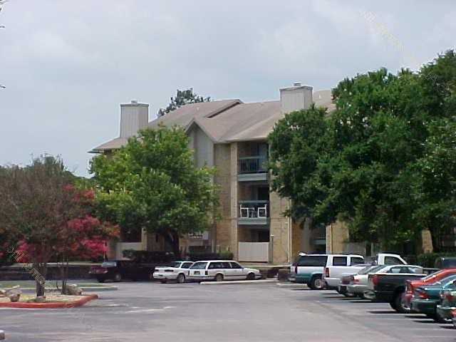 6061 De Zavala Rd #C2 - Photo 3 of 11