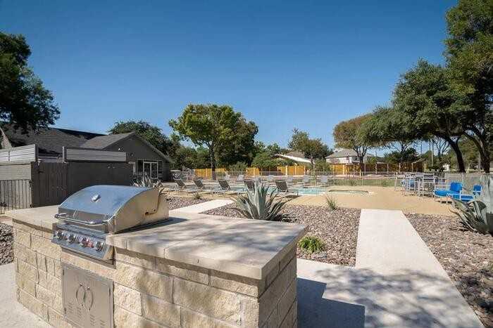 550 Heimer Rd #B4 - Photo 2 of 13