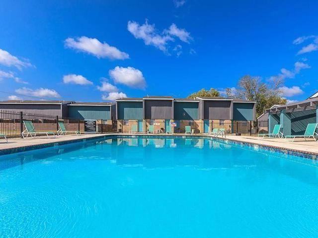 7200 S Presa St #C1 - Photo 6 of 15