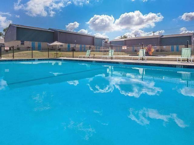 7200 S Presa St #B1 - Photo 5 of 15